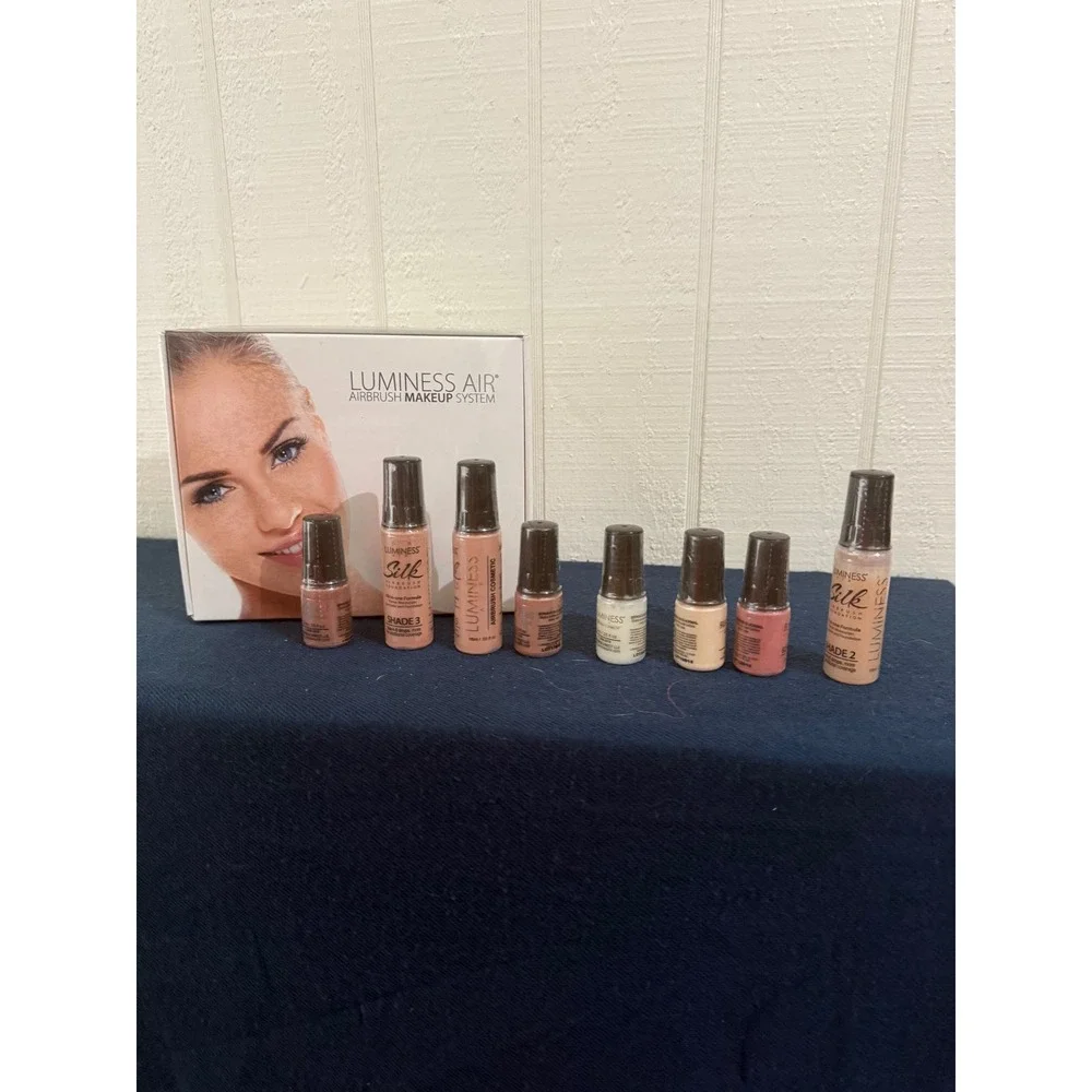 NIB! Luminess Airbrush Makeup System PC-250BK with Silk Foundations & Cosmetics